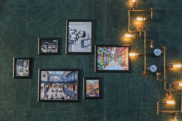 Deciding on the Perfect Wallpaper for Every Room in Your Home